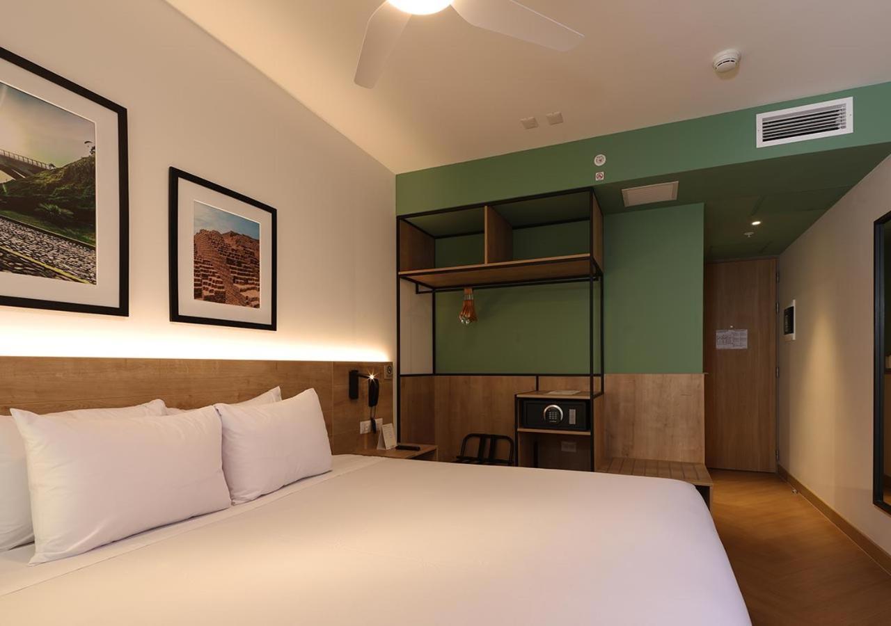 Casa Andina Standard Benavides Hotel Lima Buitenkant foto