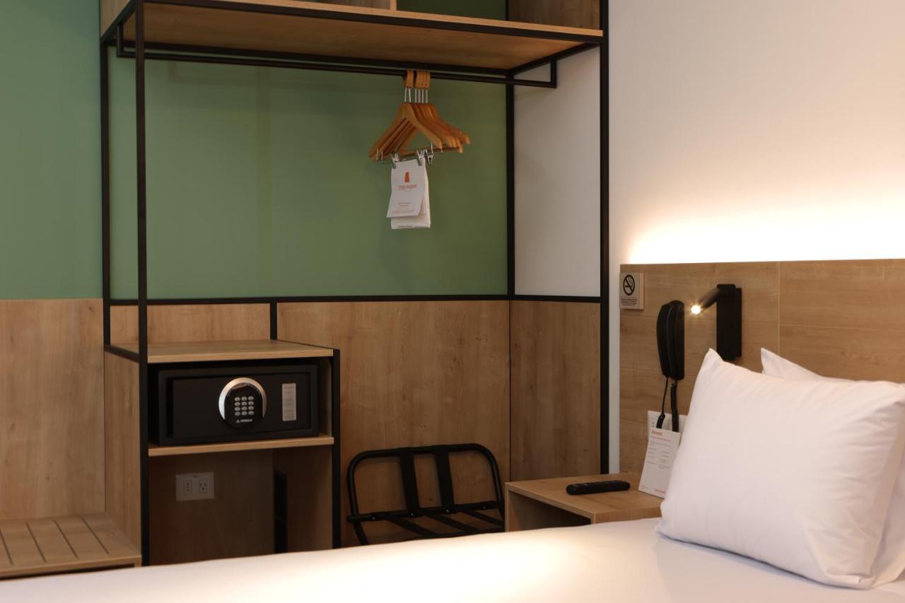 Casa Andina Standard Benavides Hotel Lima Buitenkant foto