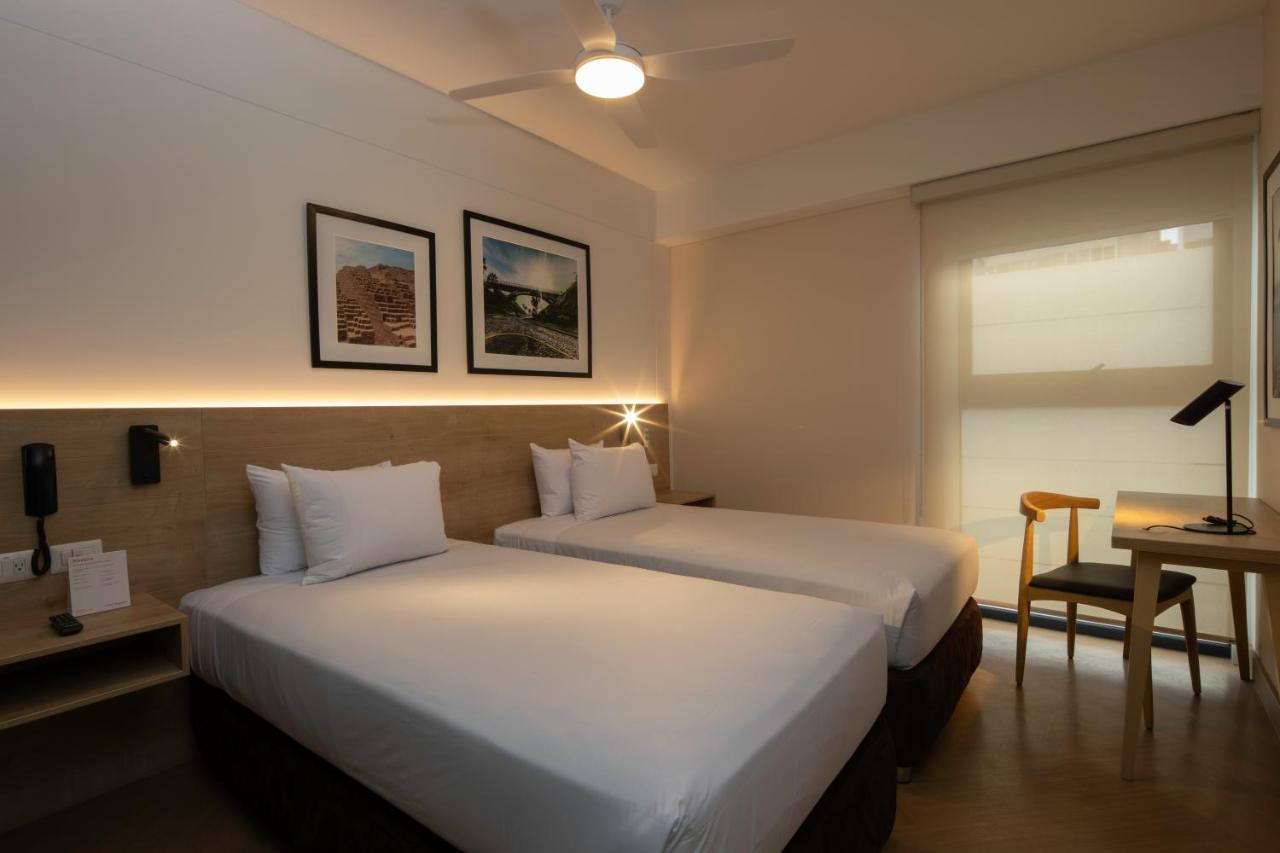 Casa Andina Standard Benavides Hotel Lima Buitenkant foto