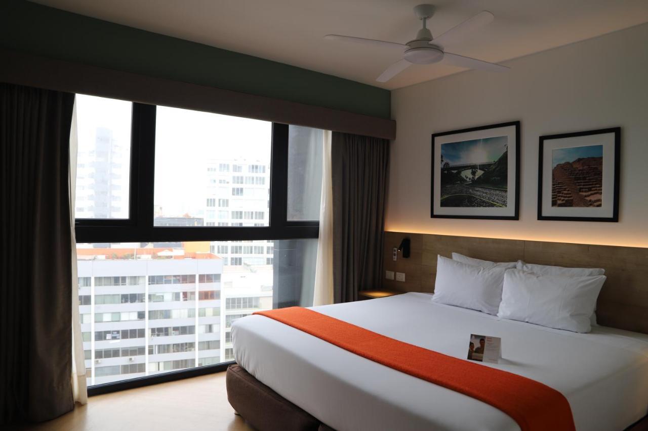 Casa Andina Standard Benavides Hotel Lima Buitenkant foto
